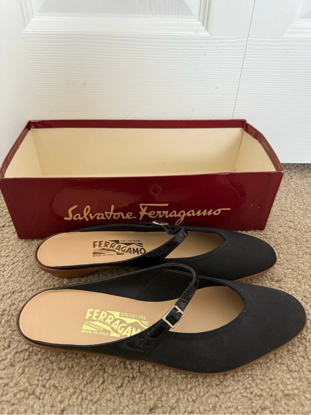 VINTAGE Salvatore Ferragamo Black Mary Jane Flats